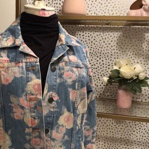 Denim jacket with roses